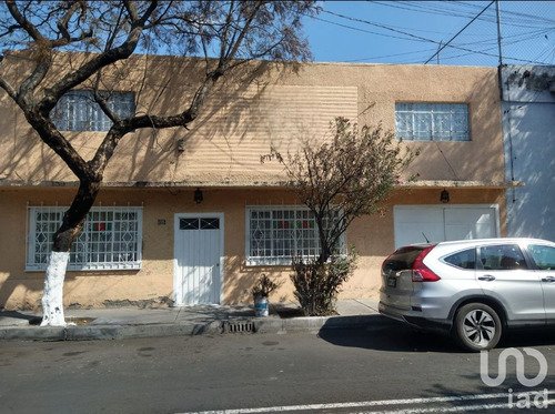 Venta Casa 5 Ambientes Federal