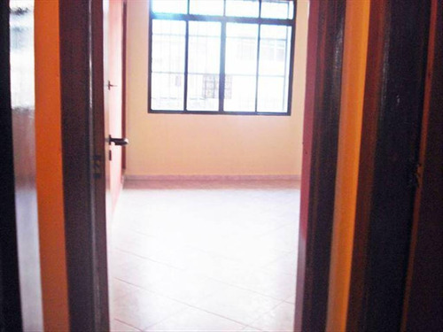 Imagem 1 de 12 de Sala Comercial No Centrão Nervoso De São Vicente Ao Lado De Todos Os Bancos E Do Mc Donalds - Hm894