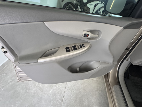 Toyota Corolla 1.8 16v Gli Flex 4p