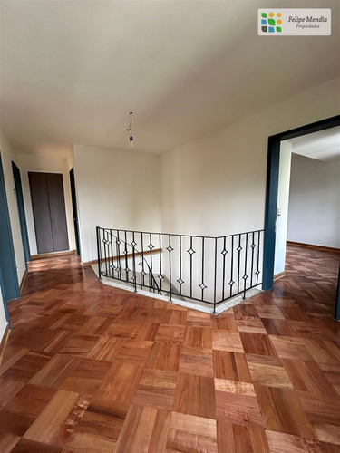 Completamente Remodelada, 3 Dorm, 4 Baños, Estar, Jardín