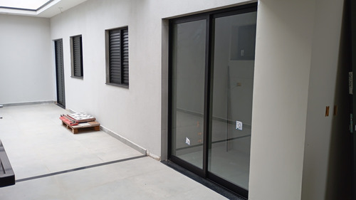 Casa De 3 Quartos, Fino Acabamento, Área Gourmet, Suite E Lavabo A Venda No Condomínio Village Moutonee Em Salto/sp.
