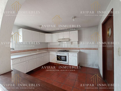 Casa Ubicada En San Lorenzo Metepec. Eck010.