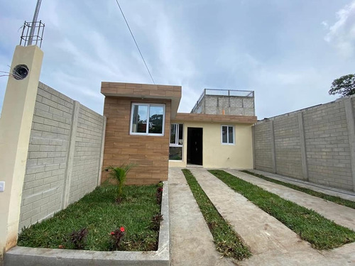 Imagen 1 de 4 de Vendo Casa En Villa Canales, Residencial, Financiamiento Bancario, Enganche Fraccionado