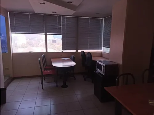 Oficina En La Torre Principal