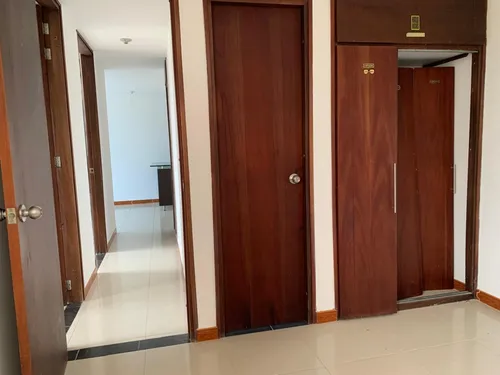 Vendo Apartamento En Parte Baja De La Loma De Los Bernal