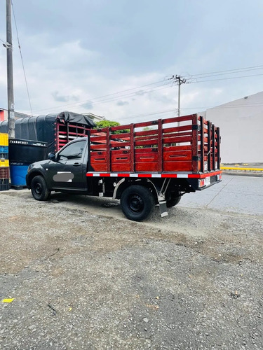 Camioneta Dmax Estacas