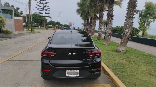 Chevrolet Onix Midnight