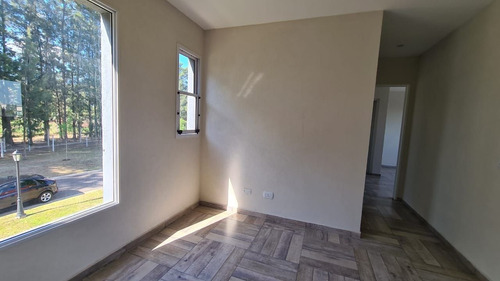 Imagen 15 de 24 de Venta De Casa Estilo Moderno En San Eduardo