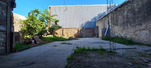 Venta Terreno De Pasillo Con Casa A Demoler / Reciclar Barri