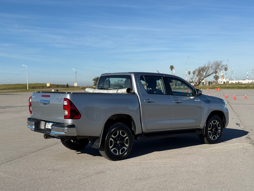 Toyota Hilux 2.8 Tdi Cd Srv Plus 4X4 At Tss