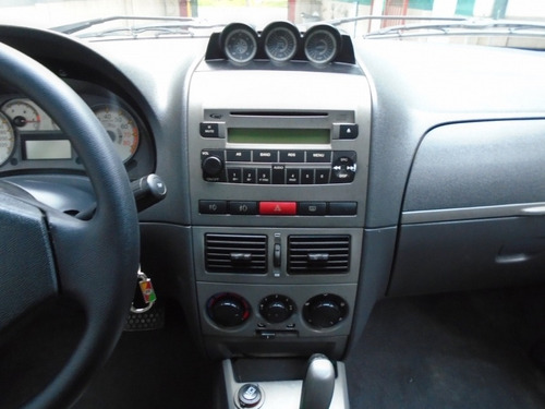 Imagem 9 de 15 de Fiat Palio Weekend Adventure Locker