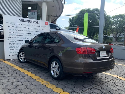 Imagen 7 de 15 de Volkswagen Jetta 2013 2.5 Style At