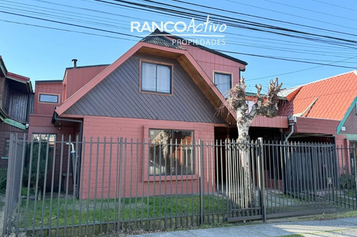 Venta De Amplia Casa 4 Dorm Y 4 Baños En Los Angeles