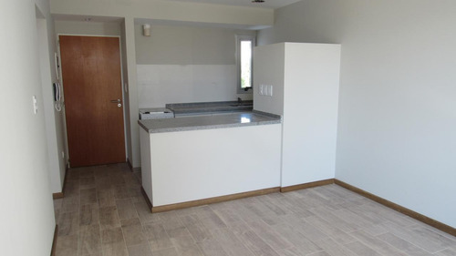 Imagen 2 de 15 de Departamento En La Plata Calle 2 E/ 57 Y 58 - Dacal Bienes Raices