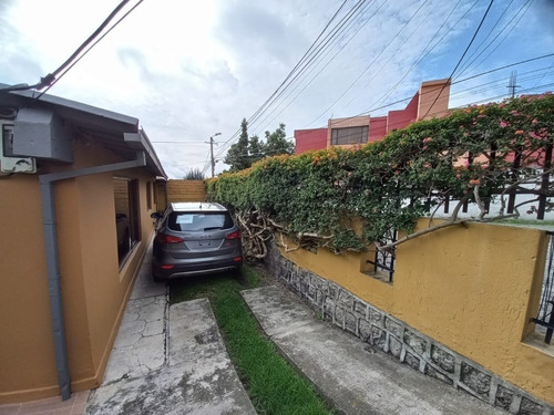 Imagen 3 de 16 de Encantadora Casa Con Jardín Y Porche, Planta Baja, Cerca Del Parque Inglés, Agencia Nacional De Tránsito, Cooperativa Andalucía, Cooperativa Alianza Del Valle, Iess Dispensario, Mercado Andalucía,