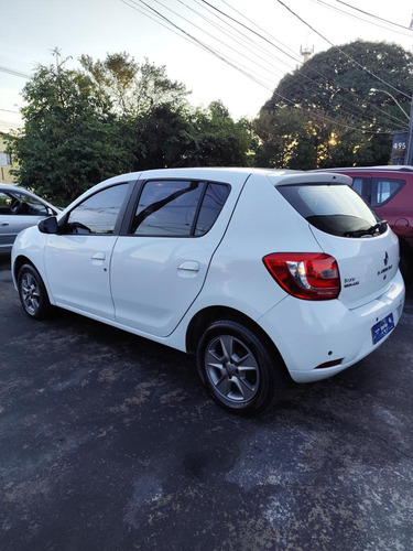 Renault Sandero 1.6 16v 5p