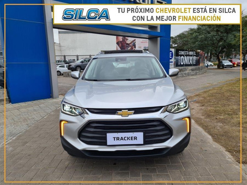 Imagen 2 de 13 de Chevrolet Tracker Premier 2022 Gris Plata 0km