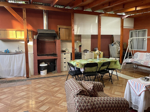 Excelente Casa Sector Rauquen De 3 Dorm Y 2 Baños En Curicó