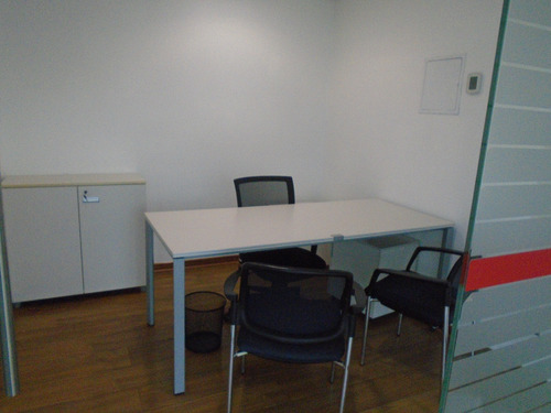 Tranqueras- Las Condes 110 M2 Con 7 Privados Y 3 Baños