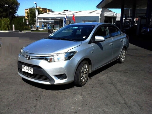 Toyota Yaris Gli 1.5 Automatico 2015