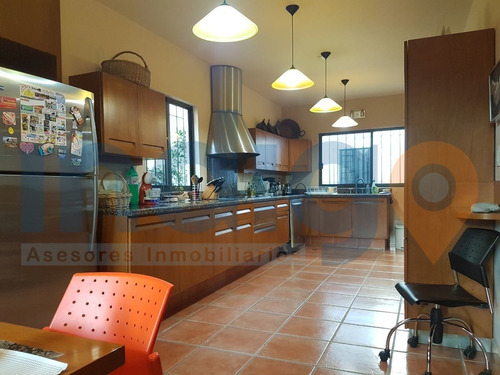 Imagen 15 de 30 de Casa En Venta En Jurica, Un Piso