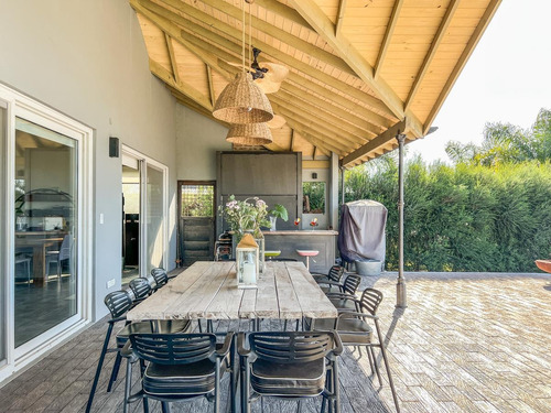 Imagen 25 de 30 de Casa A La Venta Al Río - Barrio San Isidro Labrador- Benavidez-tigre