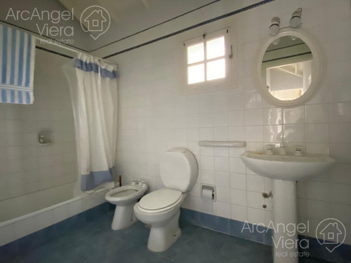 Casa - La Arbolada - En Barrio Priado -punta Del Este