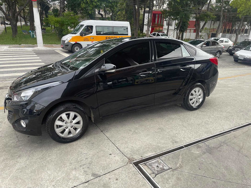 Imagem 3 de 10 de Hyundai Hb20s 2014 1.6 Comfort Plus Flex Aut. 4p