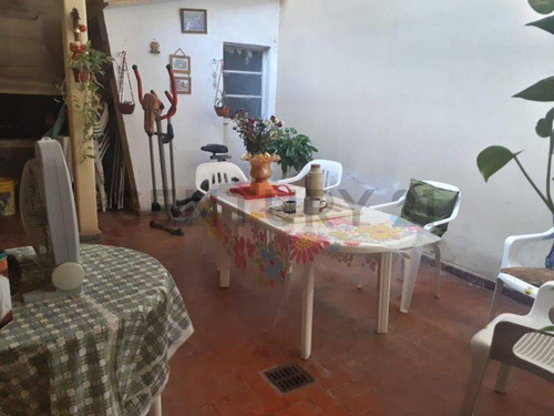 Departamento Interno De 2 Dormitorios En Santa Fe.