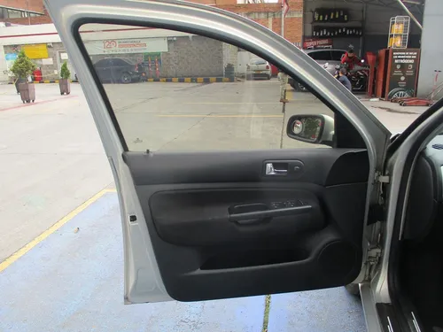 Volkswagen Jetta 2000cc Mt Aa