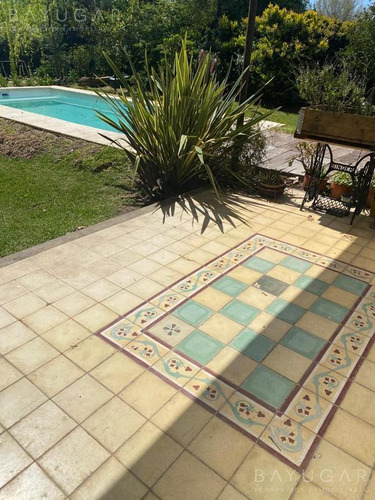 Imagen 1 de 24 de Alquiler Temporal | Excelente Casa Para Pasar El Verano, Muy Buen Jardín | Bayugar Propiedades