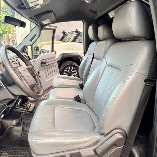 Camion Ford Super Duty 2012 F350 4x2 Sincronico