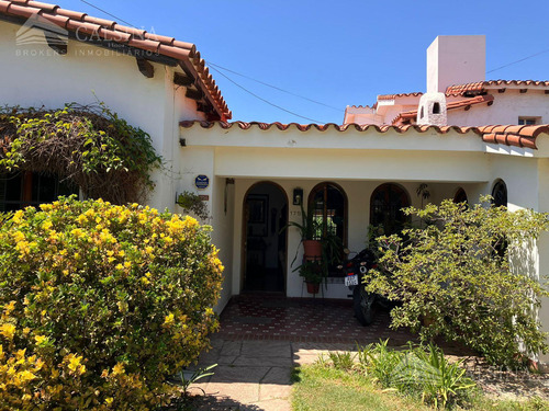 Casa En Venta En Cerro De Las Rosas