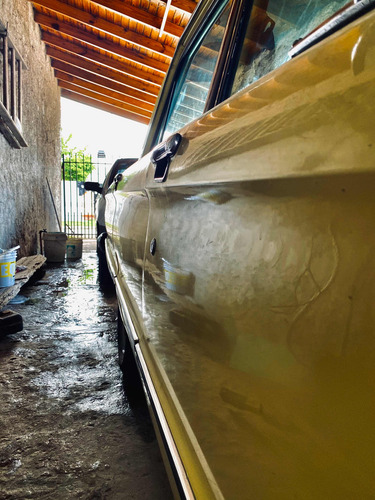 Ford Falcon Deluxe 81'
