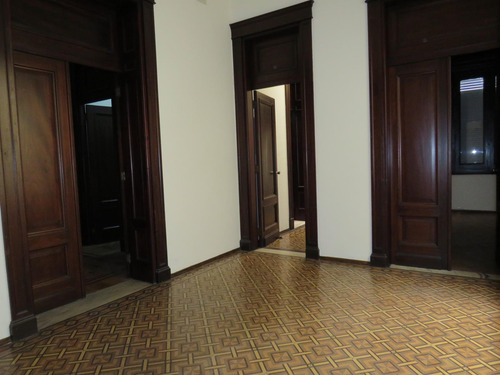 Alquiler Casa 6 Dormitorios Para Vivienda O Local Comercial. Centro. Excelente Ubicación