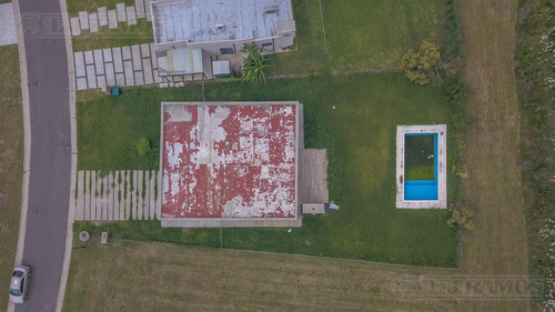 Casa En San Sebastián Área 2 Mb