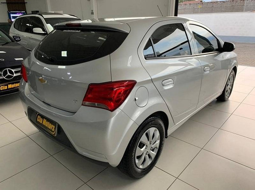 Imagem 4 de 6 de Chevrolet Onix 1.0 Mpfi Lt 8v Flex 4p Manual