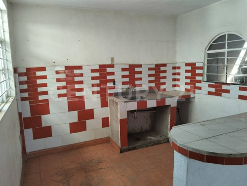 Inmueble Productivo En Venta En Av. Valle De Almazora, Sagitario 9 Ecatepec