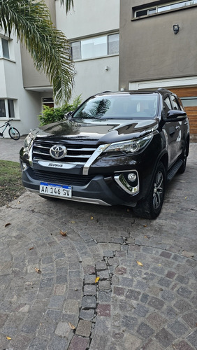 Toyota Hilux SW4 2.8 SRX 4 x 4