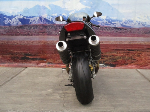 Imagen 8 de 12 de Honda Super Hawk Vtr 1000
