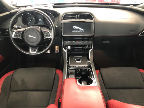 Jaguar Xe 3.0 V6 Supercharger Gasolina S 4p Automático