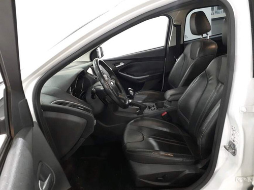 Ford Focus 2.0 TITANIUM SEDAN 16V FLEX 4P AUTOMÁTICO