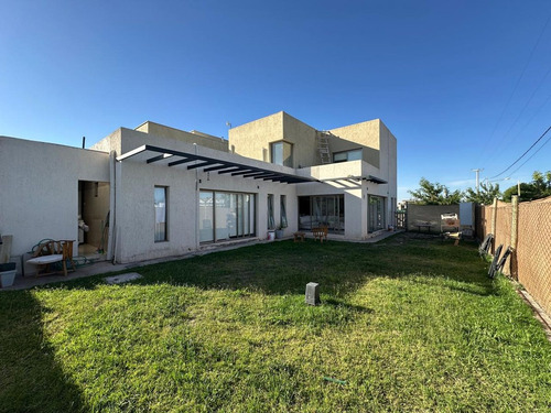 Casa En Boedo Village