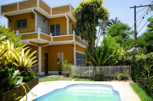 Casa Com 3 Dormitórios À Venda, 187 M² - Bom Retiro - São Gonçalo/rj - Ca1077