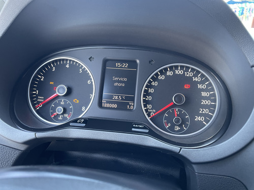 Volkswagen Suran 1.6 Highline 101cv