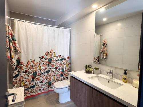 Increíble Townhouse De 3 Pisos En Lo Barnechea Con Azotea