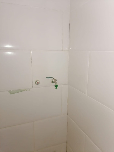 Sobre Av. Giannattasio Local Comercial 50 M2 Alquiler
