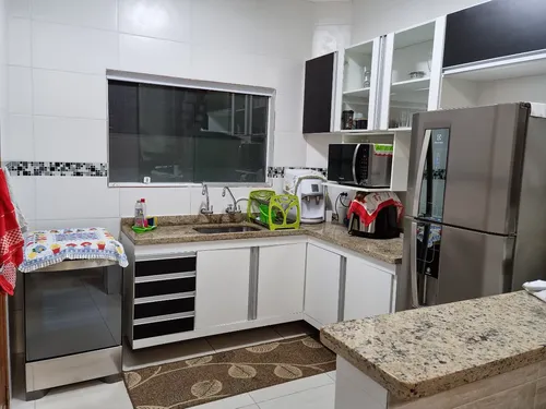 Casa De Praia 4 Dormitórios Com Piscina Aquecida