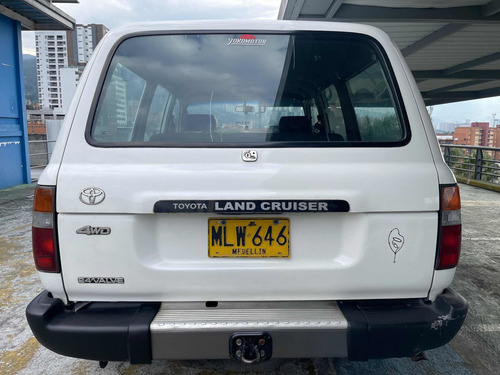 Imagen 4 de 9 de Toyota Burbuja 1996 4.5 Egmnu Fzj80