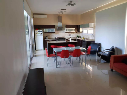 Casa En Alquiler - 3 Dormitorios 3 Baños - Cochera - 836mts2 - La Plata